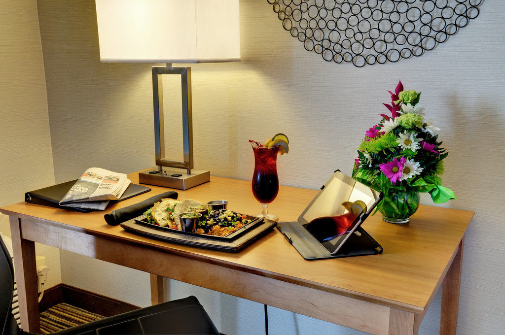 Best Western Plus Waltham Boston Εξωτερικό φωτογραφία